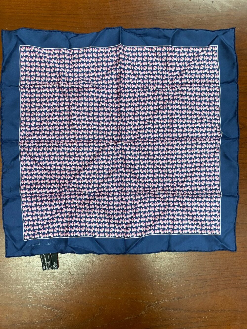 Salvatore Ferragamo 100% Silk - Pocket Square – – 16” x 16” - Picture 2 of 6